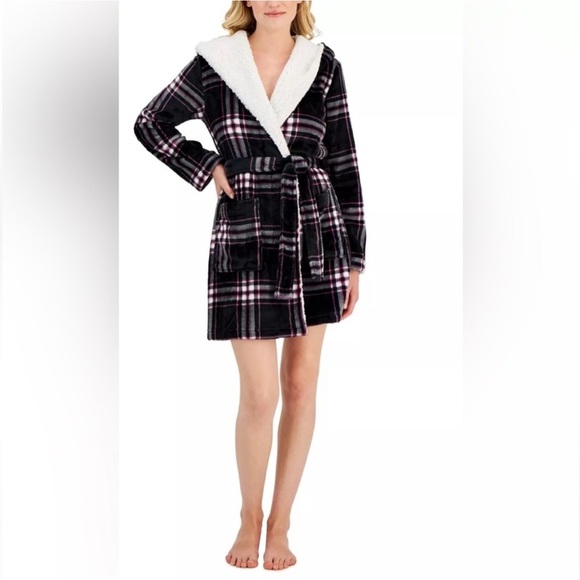 Jenni by Jennifer Moore Short Sherpa Hooded Robe Black/pink/white Plaid Size M/L - Picture 4 of 6